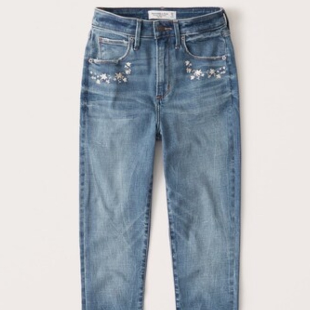 LAST CALL Abercrombie and Fitch CurveSkinny Jeans